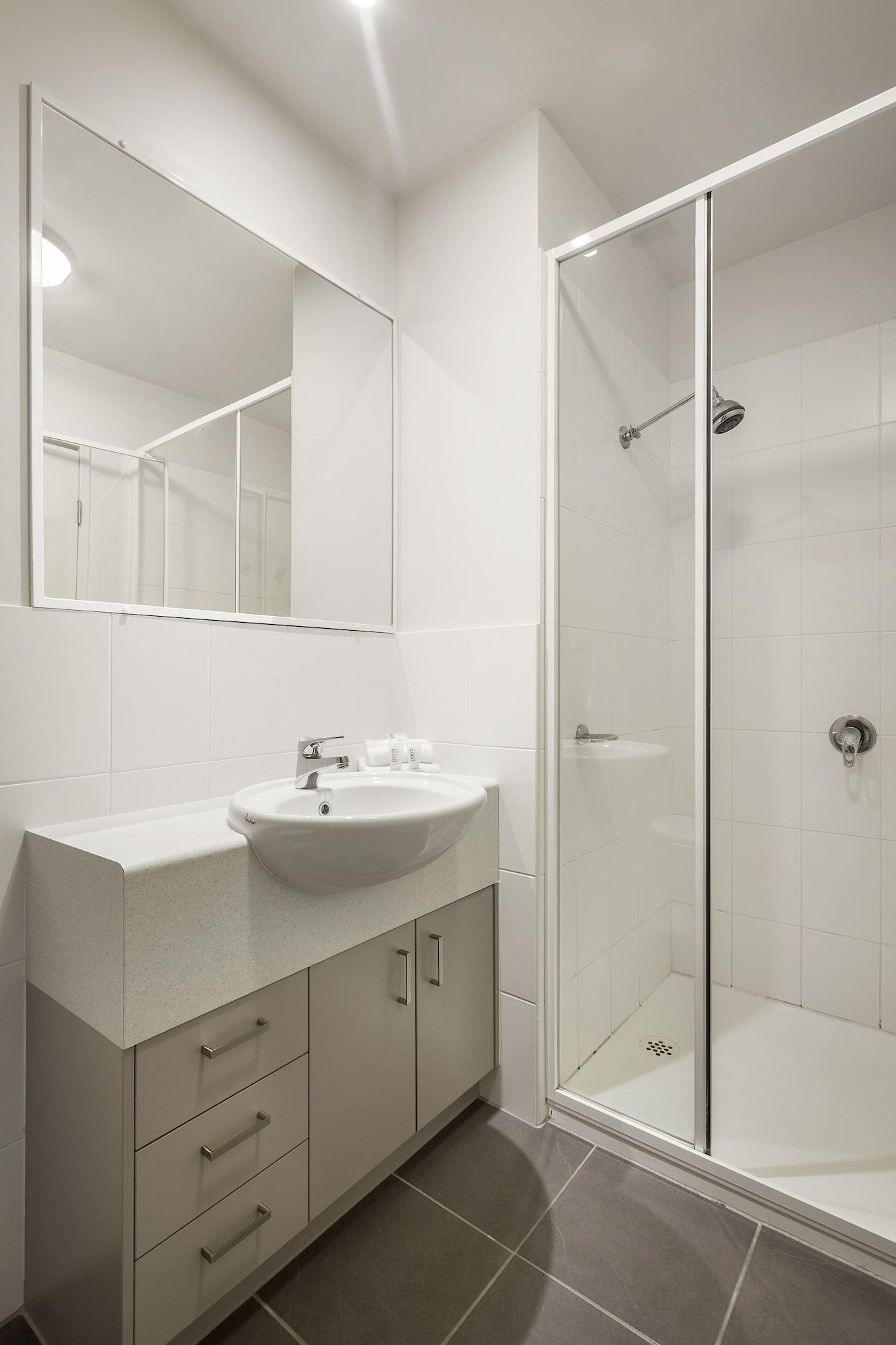 Quest Aparthotel 4*